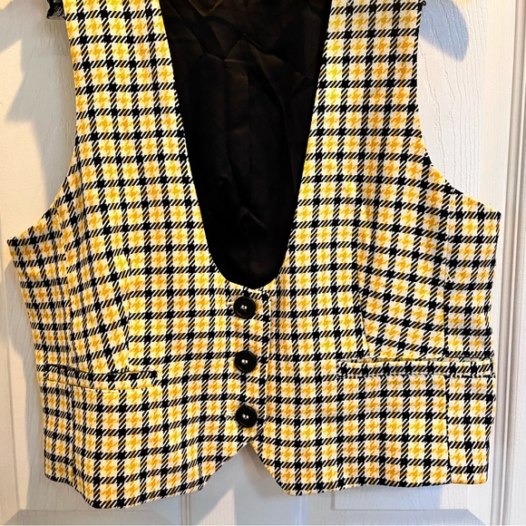 ModCloth Size L Yellow White Black Houndstooth Button up Vest with Faux Pockets - Picture 3 of 11